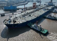 تشدید محاصره نفتی ونزوئلا؛ افزایش ذخیره‌سازی نفت روی نفتکش‌ها